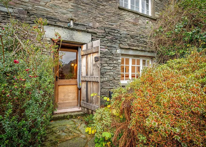 Holiday home Ghyll Foot - At The Foot Of Place Fell, Ullswater *